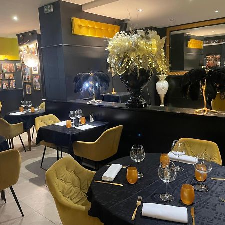 Hotel Restaurant Les Arcades Valenciennes Bagian luar foto