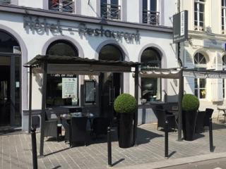 Hotel Restaurant Les Arcades Valenciennes Bagian luar foto